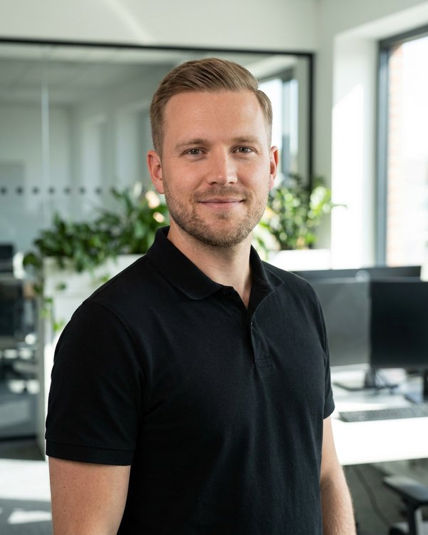 Marcus Hale, Head of Operations at Pristine Carpet Solutions